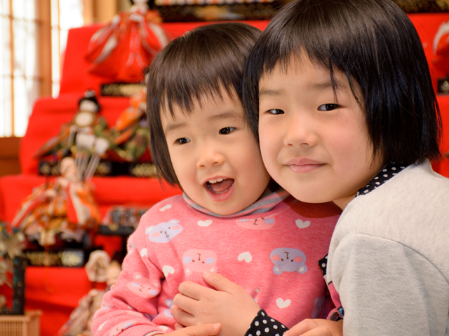 ひな祭り 女の子の健やかな 成長を願う伝統行事です 人形の松屋 正月飾り 雛人形 鯉のぼり 五月人形 節句人形 盆提灯 七五三